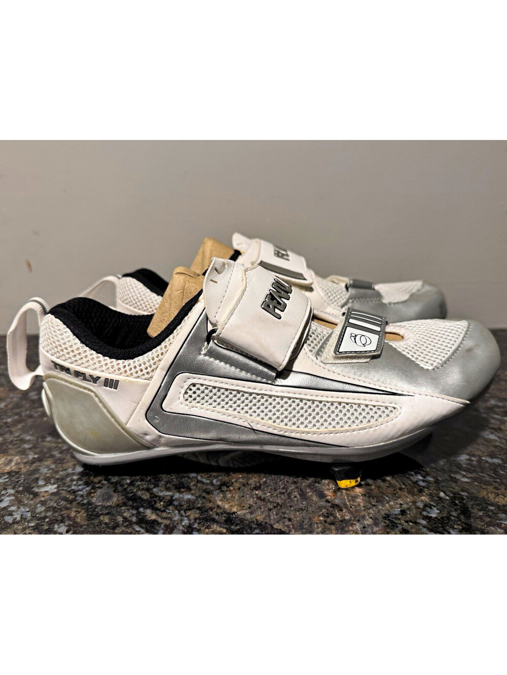 Pearl Izumi Cycling Shoes White Silver Mesh Strap Cycling Shoes Women's EU 42
